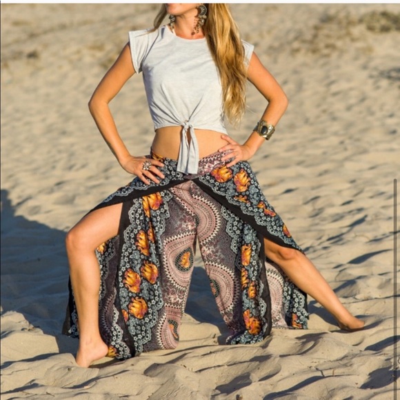 Split leg Harem Pants - Picture 3 of 9